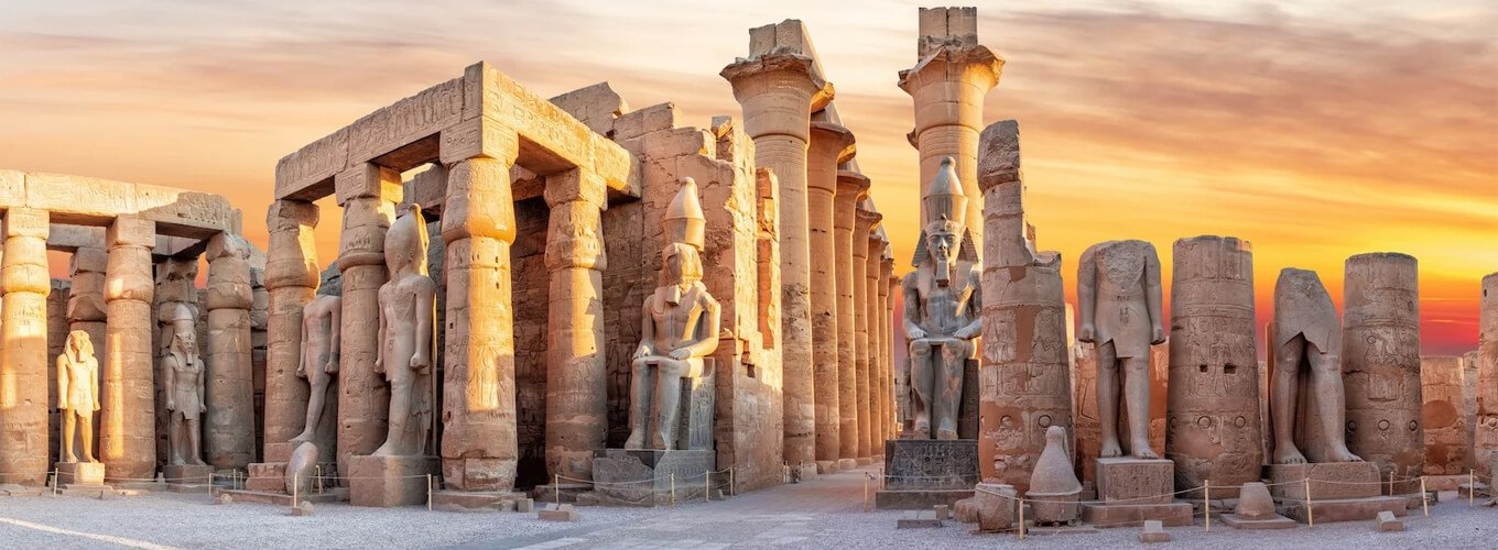 A-very-beautiful-picture-of-Luxor-Temple-from-the-outside How to Get Around Egypt